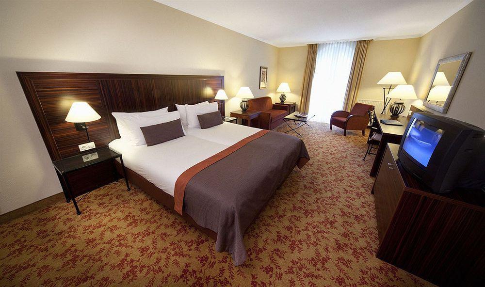 Bilderberg Kasteel Vaalsbroek Hotel Екстериор снимка